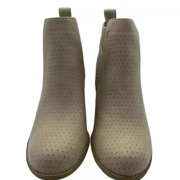 New DOLCE VITA Gerdie Vegan Leather Comfort Wedge Bootie Beige Winter Boot 9 - Picture 6 of 14